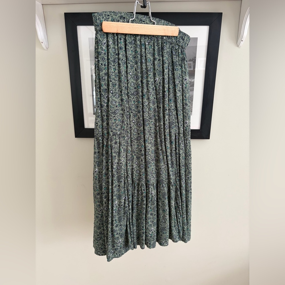 Loft women’s tiered midi skirt
